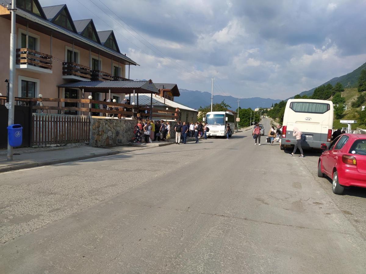 Hotel White Mountains • Თეთრი Მთები Местия Екстериор снимка