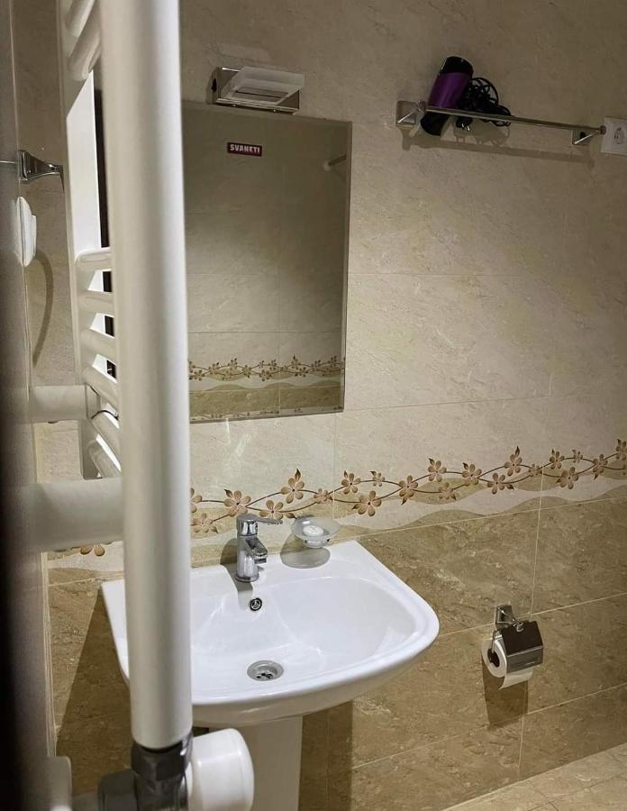 Hotel White Mountains • Თეთრი Მთები Местия Екстериор снимка